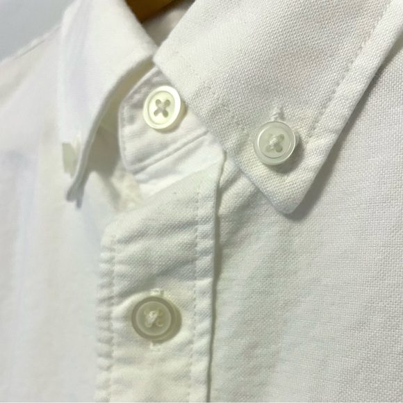 Everlane Oxford L/S Button Up Shirt - Picture 2 of 5